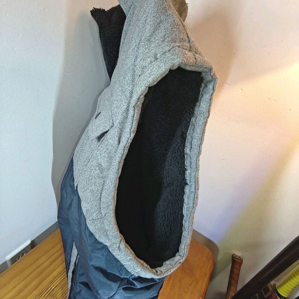 EUC Mens Winston Faux Fur Lined Vest Size 3XL Full Zip Front Pockets Gray & Blue - Picture 5 of 9